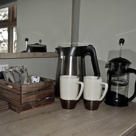 The Ugly Duckling Bed & Breakfast เทลฟอร์ด ภายนอก รูปภาพ