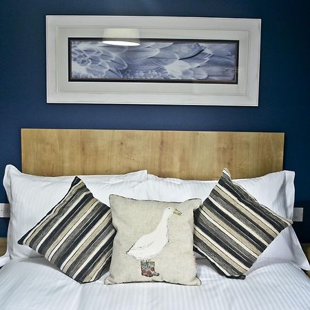 The Ugly Duckling Bed & Breakfast เทลฟอร์ด ภายนอก รูปภาพ