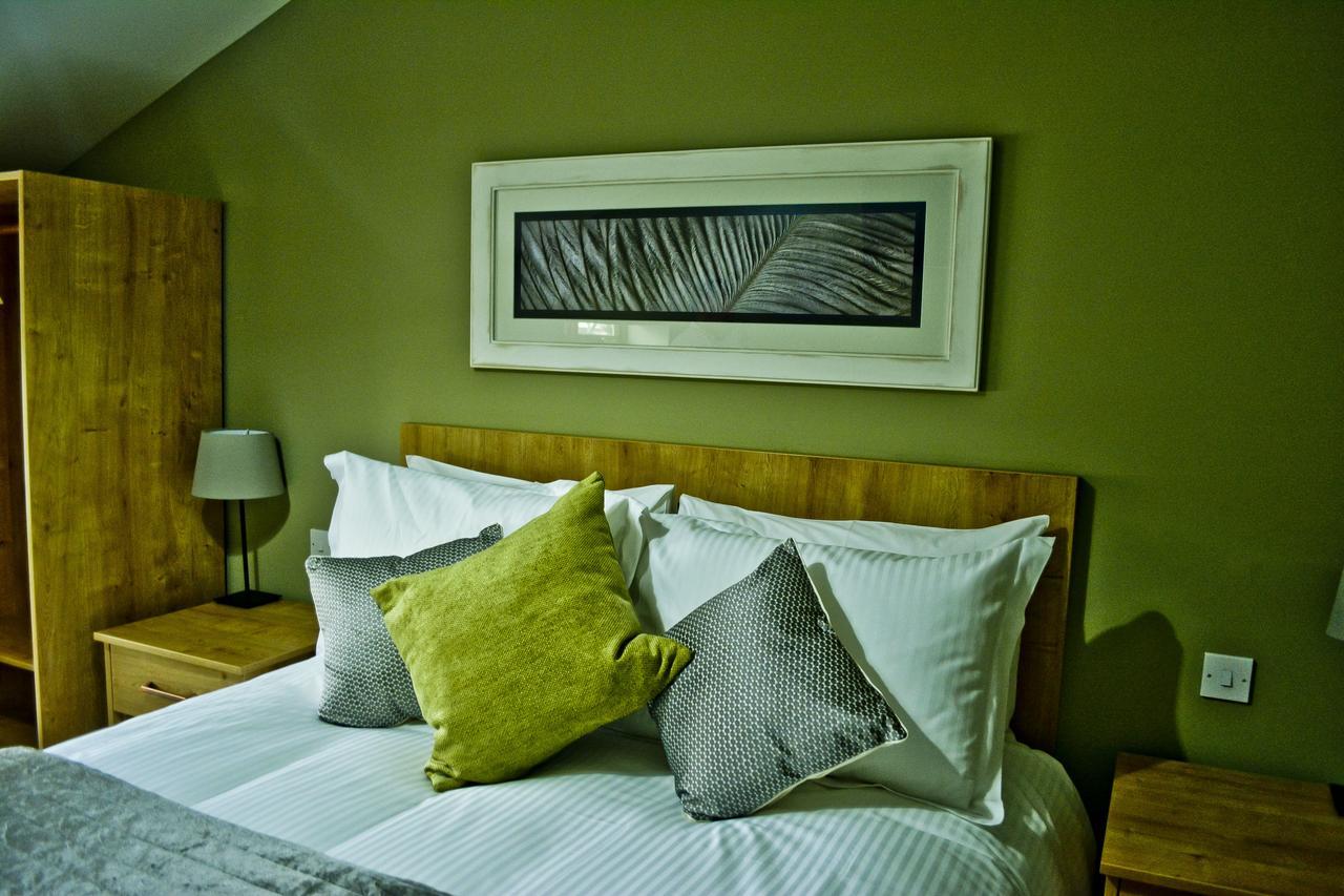 The Ugly Duckling Bed & Breakfast เทลฟอร์ด ภายนอก รูปภาพ