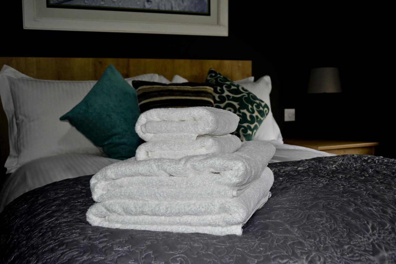 The Ugly Duckling Bed & Breakfast เทลฟอร์ด ภายนอก รูปภาพ