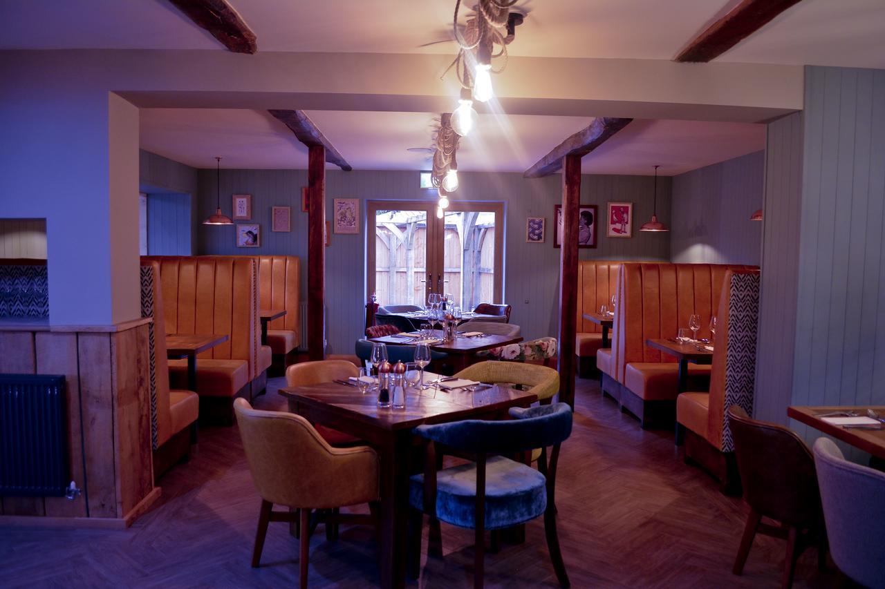 The Ugly Duckling Bed & Breakfast เทลฟอร์ด ภายนอก รูปภาพ