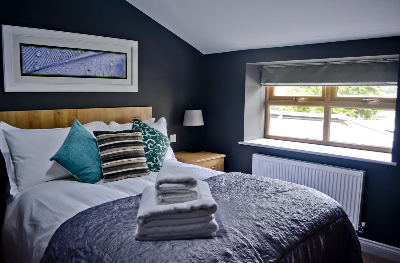 The Ugly Duckling Bed & Breakfast เทลฟอร์ด ภายนอก รูปภาพ